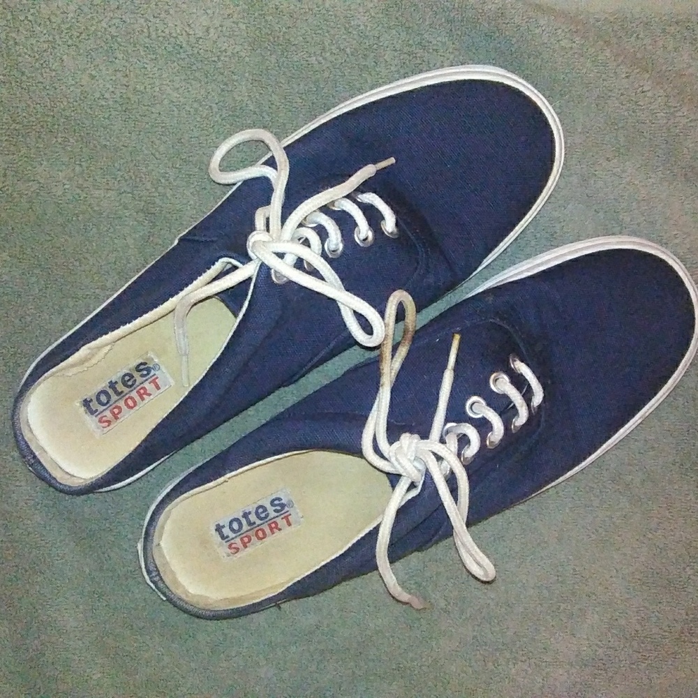 Totes tennis shoes US 11Navy&White